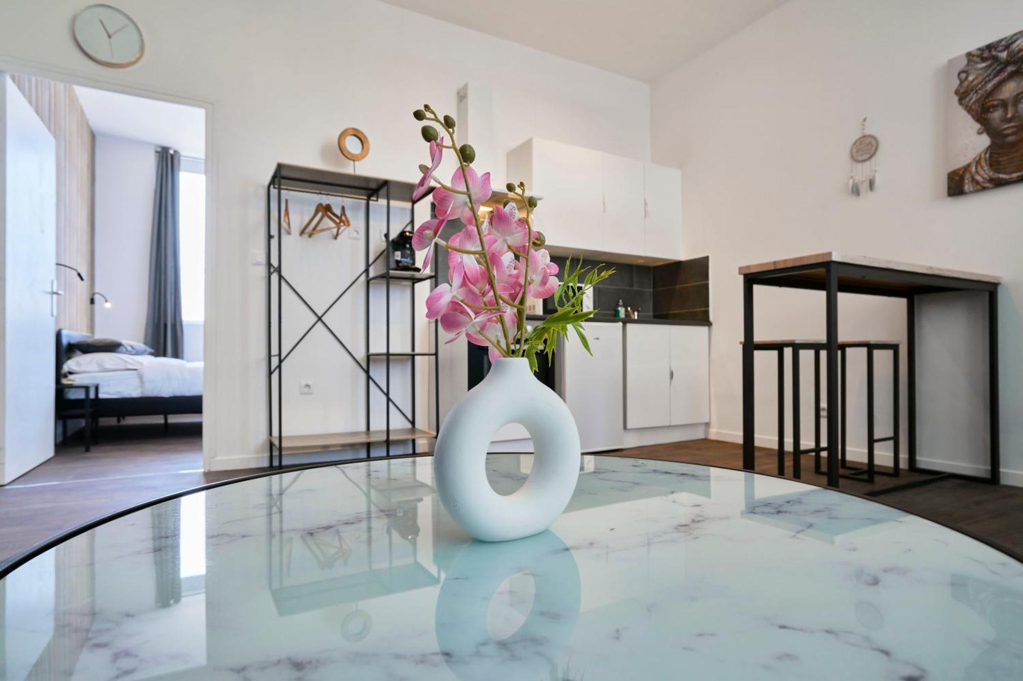Ng Prestige - Lille I Tourcoing Winoc - Appartement T2 - Netflix - Wifi - Cuisine - Parking Gratuit Εξωτερικό φωτογραφία